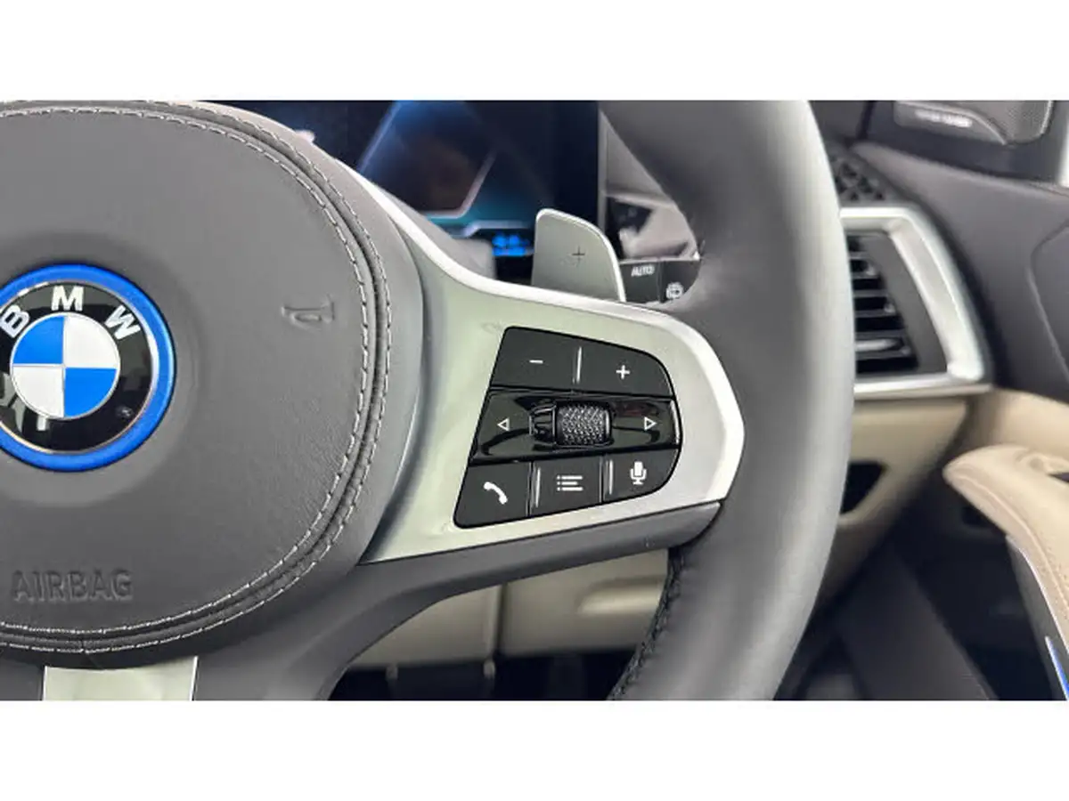 2025-bmw-x5-30-xdrive-50e-m-sport-big-34