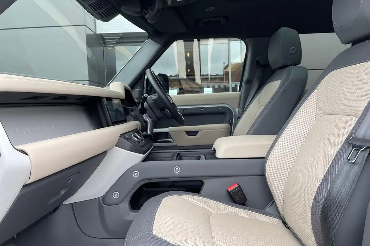 2022-land-rover-110-defender-30-d250-x-dynamic-se-big-36