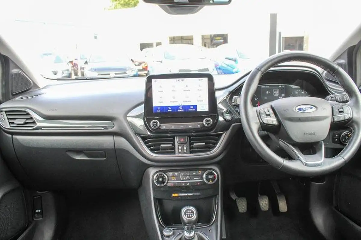 2020-ford-puma-suv-10-titanium-first-edition-big-19