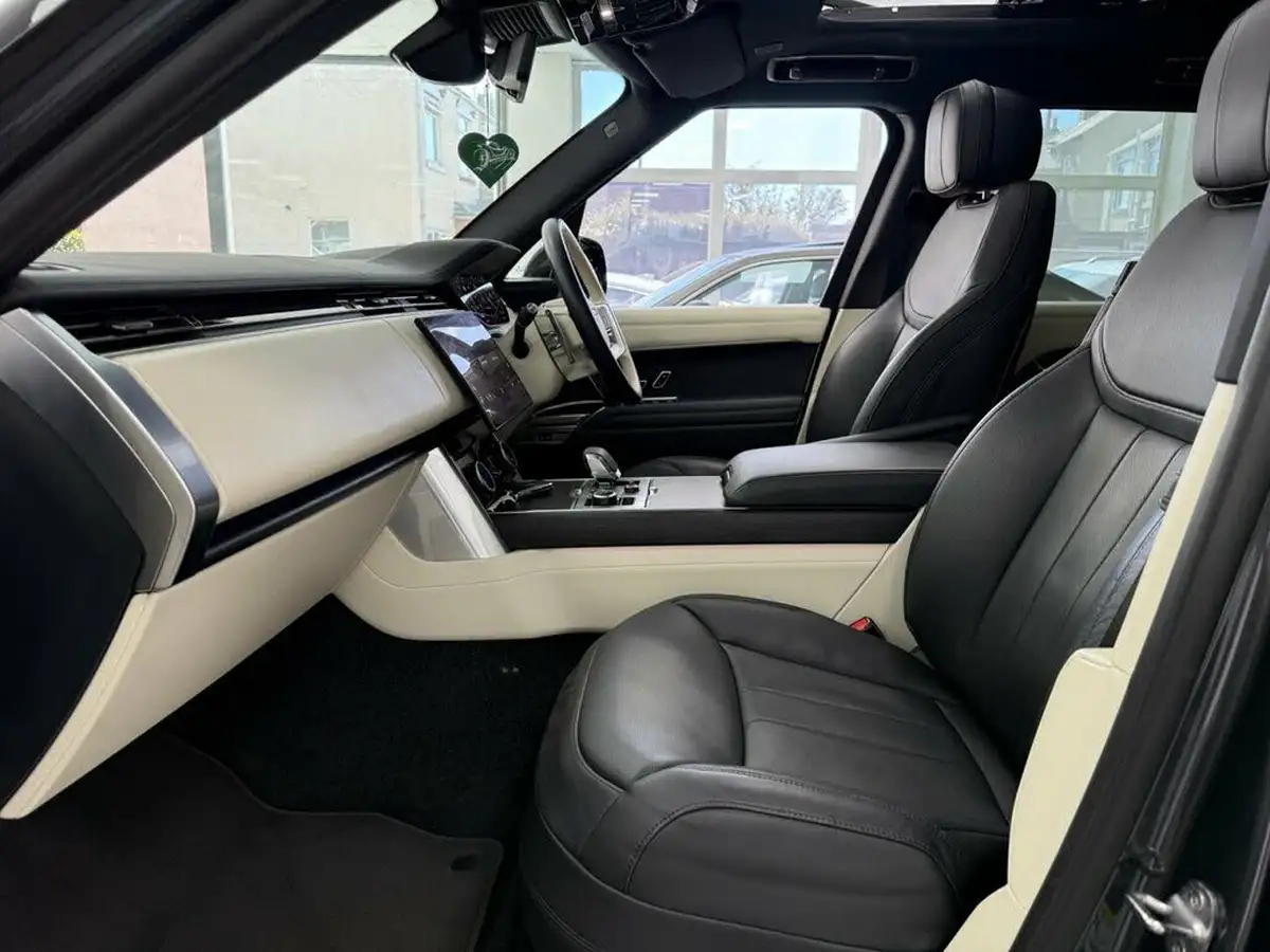 2022-land-rover-range-rover-30-d350-hse-big-39