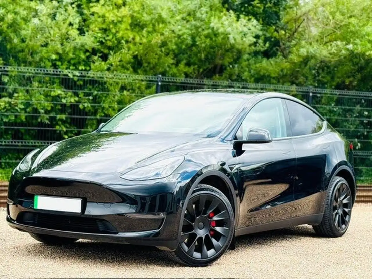 2023-tesla-model-y-e-rwd-big-0