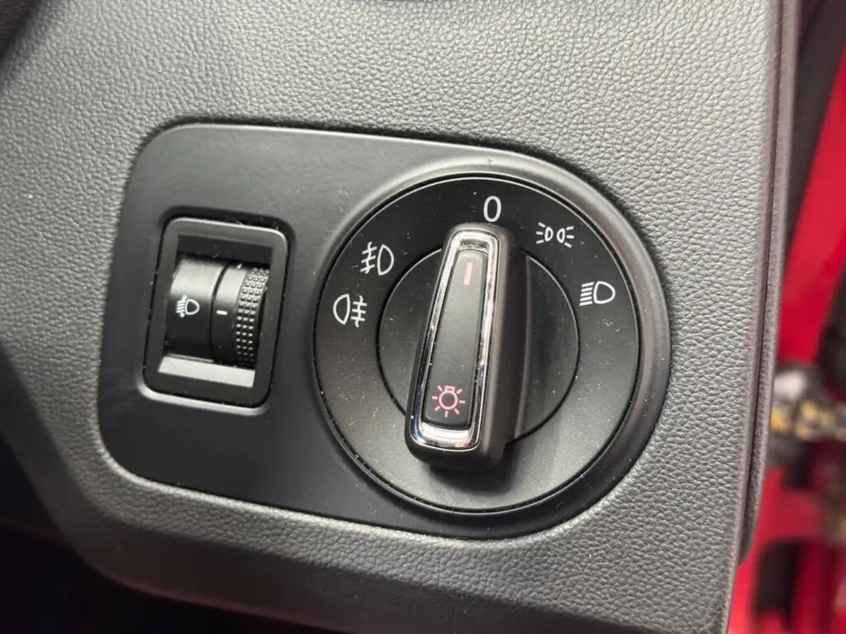 2016-seat-ibiza-12-tsi-se-technology-hatchback-5d-big-12