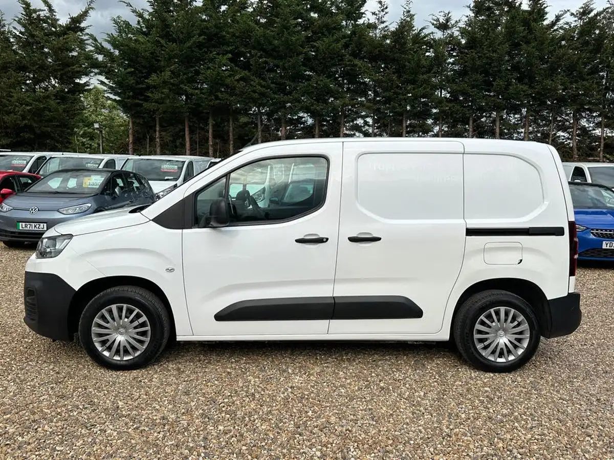 2020-citroen-berlingo-15bluehdi-650-enterprise-ss-big-1