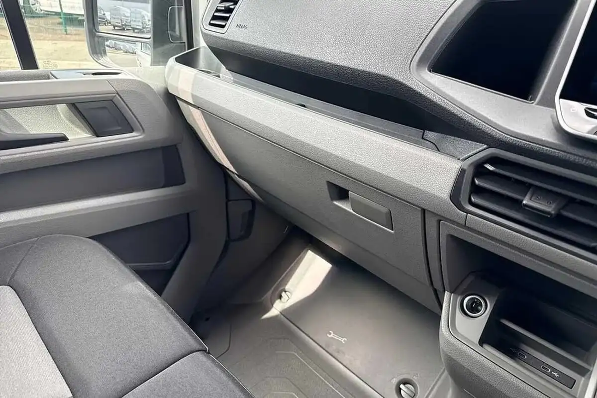 2024-volkswagen-crafter-20tdi-cr35-mwb-commerce-plus-140pseu6d-big-13