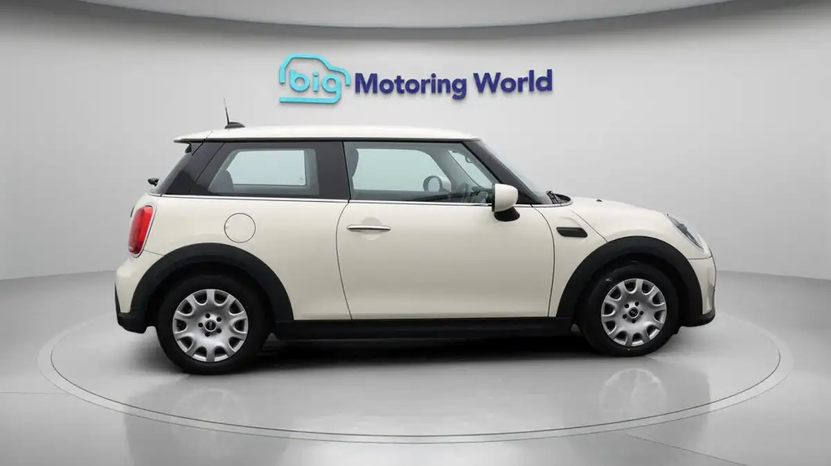2021-mini-cooper-15-one-classic-3d-big-8