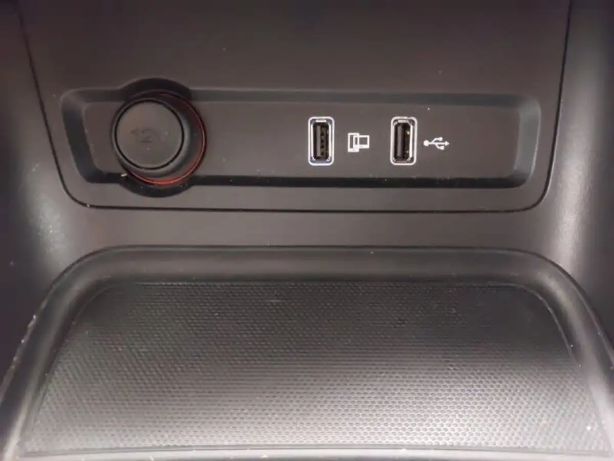 2023-mg-zs-suv-15-vti-tech-exclusive-big-17