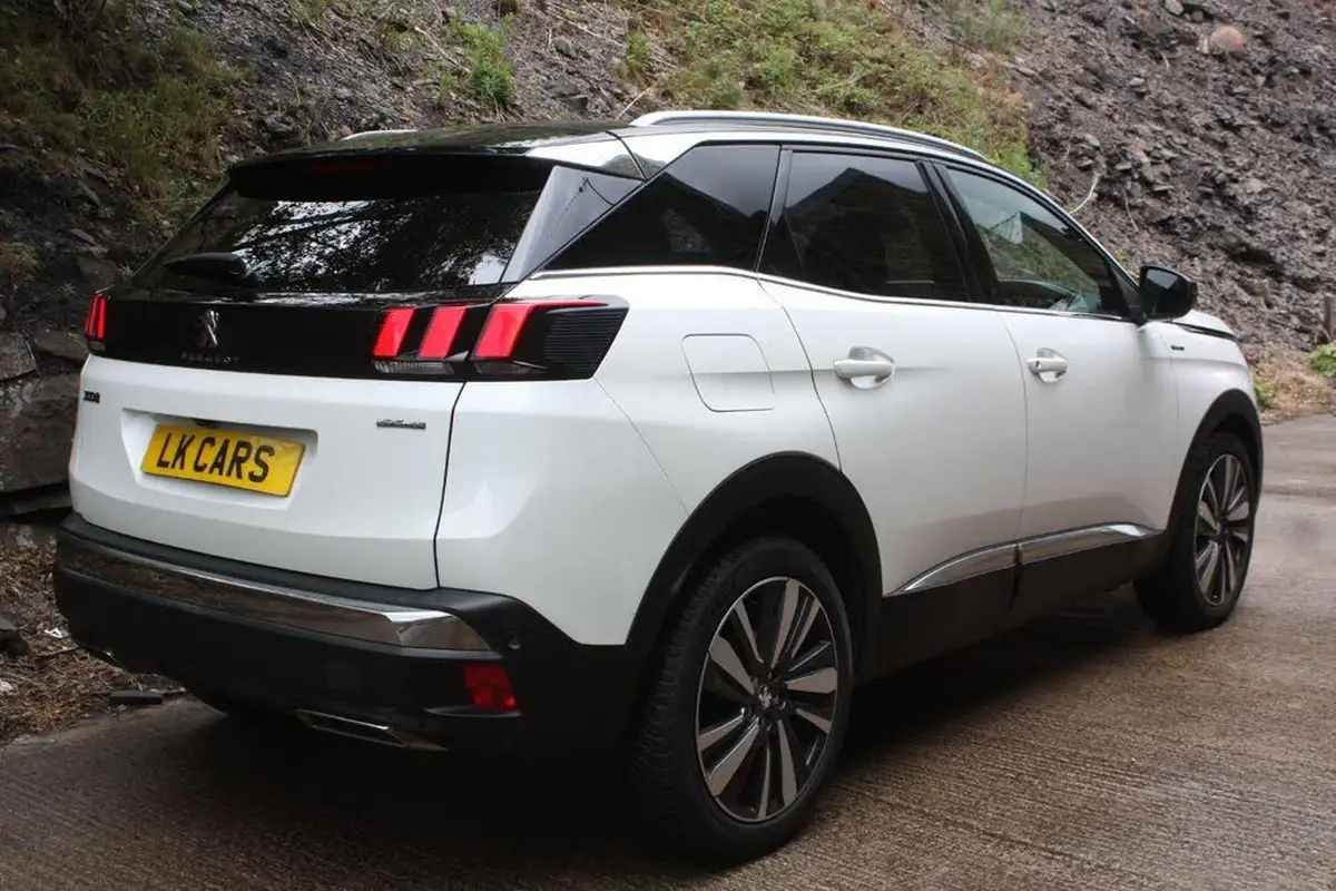 2019-peugeot-3008-suv-12-puretech-gt-line-big-3