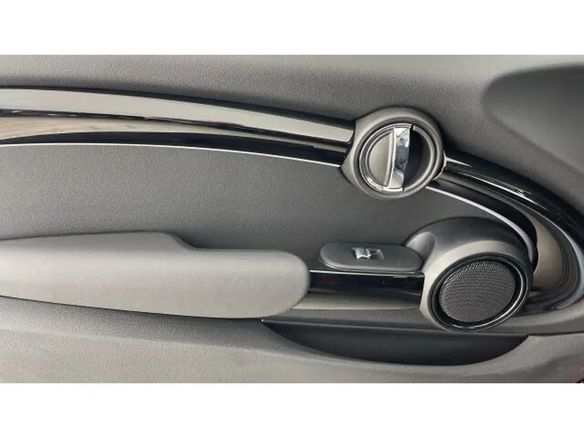 2022-mini-cooper-15-cooper-classic-hatchback-3d-big-25
