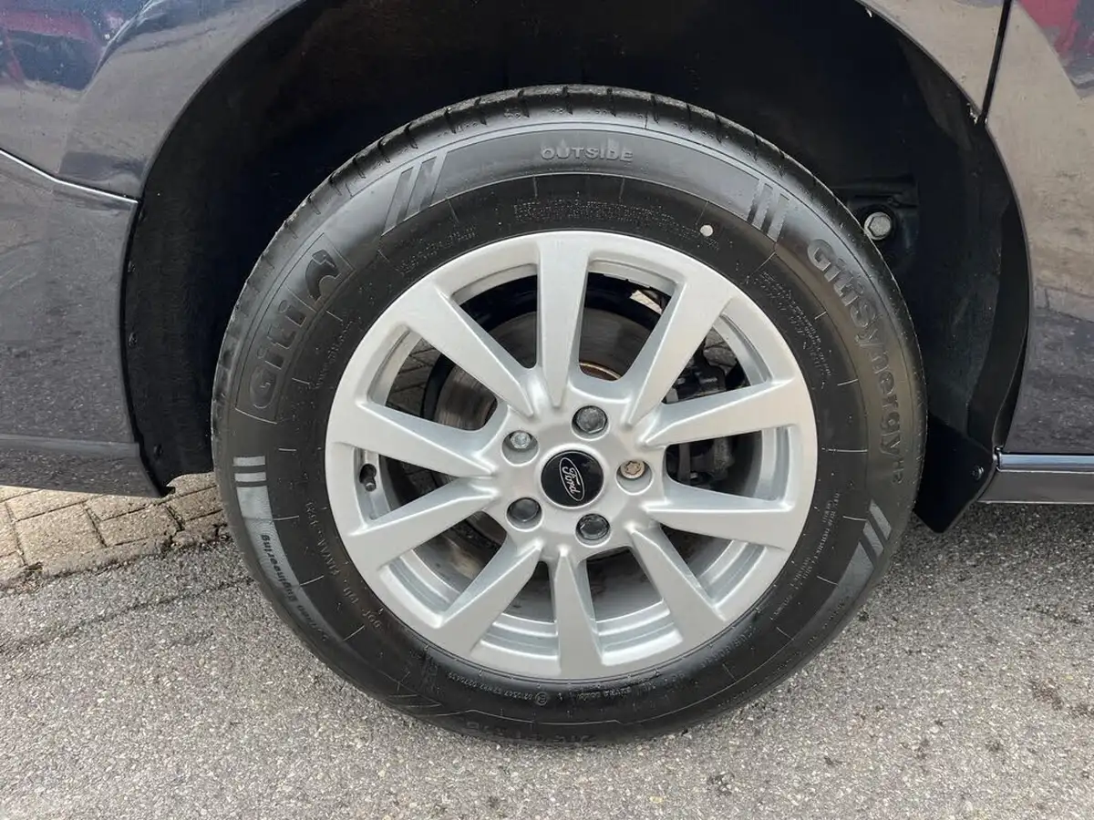 2024-ford-tourneo-connect-15-titanium-115ps-auto-big-12