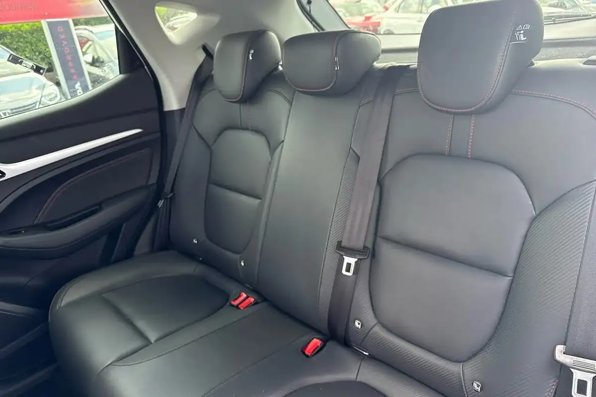 2024-mg-zs-suv-10t-gdi-exclusive-big-7