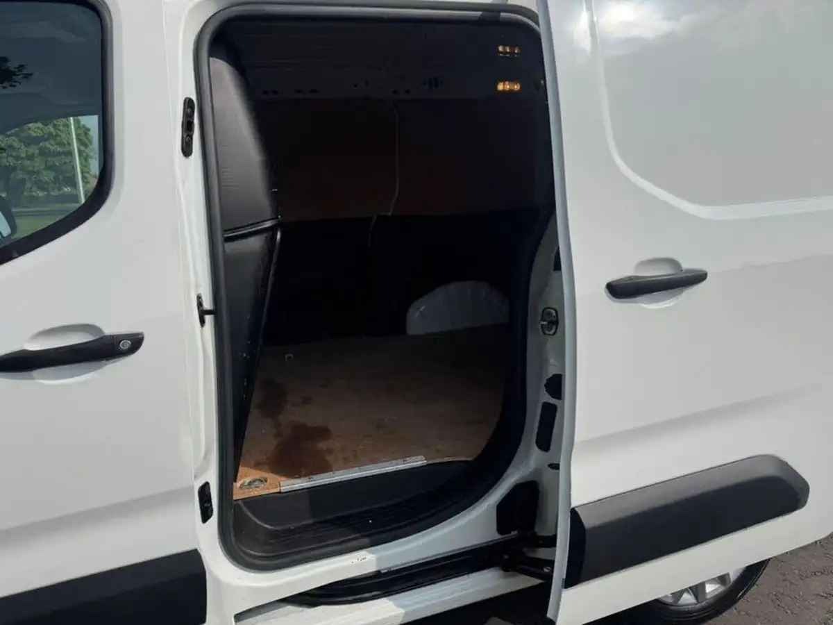 2020-citroen-berlingo-12-puretech-1000-enterprise-big-12