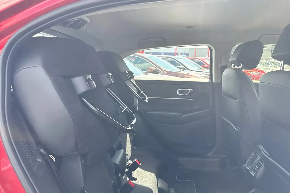 2022-honda-hr-v-15-i-mmd-advance-big-25