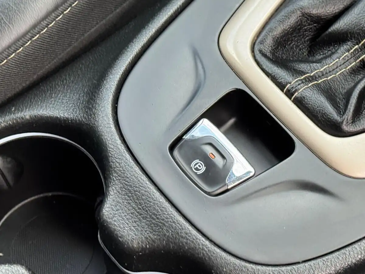 2016-jeep-cherokee-22multijet-ii-limited-ss-big-42