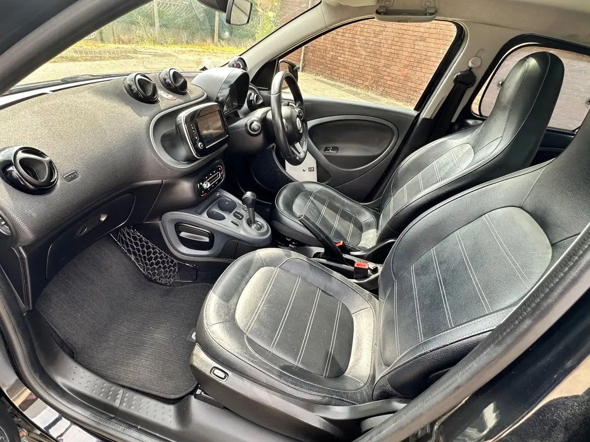 2018-smart-forfour-10-prime-premium-twinamic-big-15