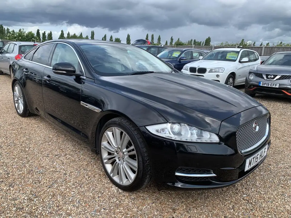 2015-jaguar-xj-series-30td-xj-portfolio-swb-auto-big-0