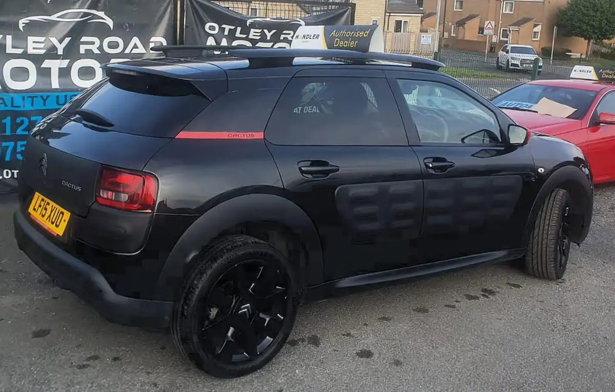 2015-citroen-c4-cactus-16bluehdi-flair-big-42