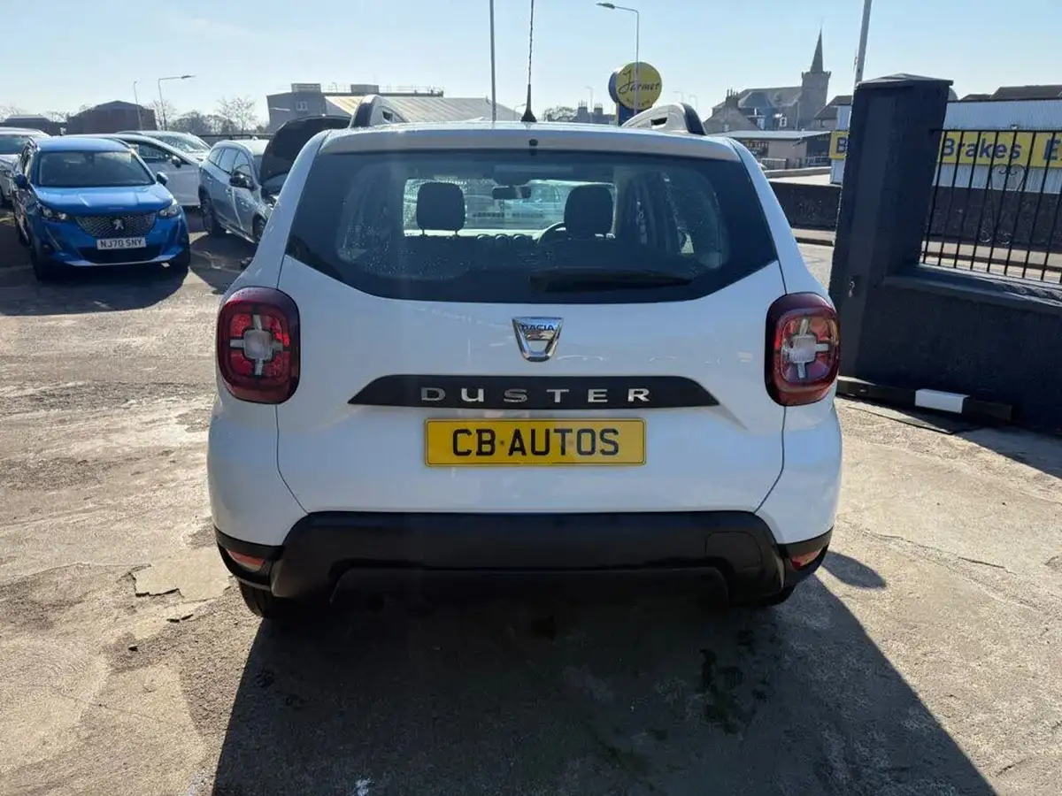 2020-dacia-duster-10-tce-essential-100bhp-ss-big-9