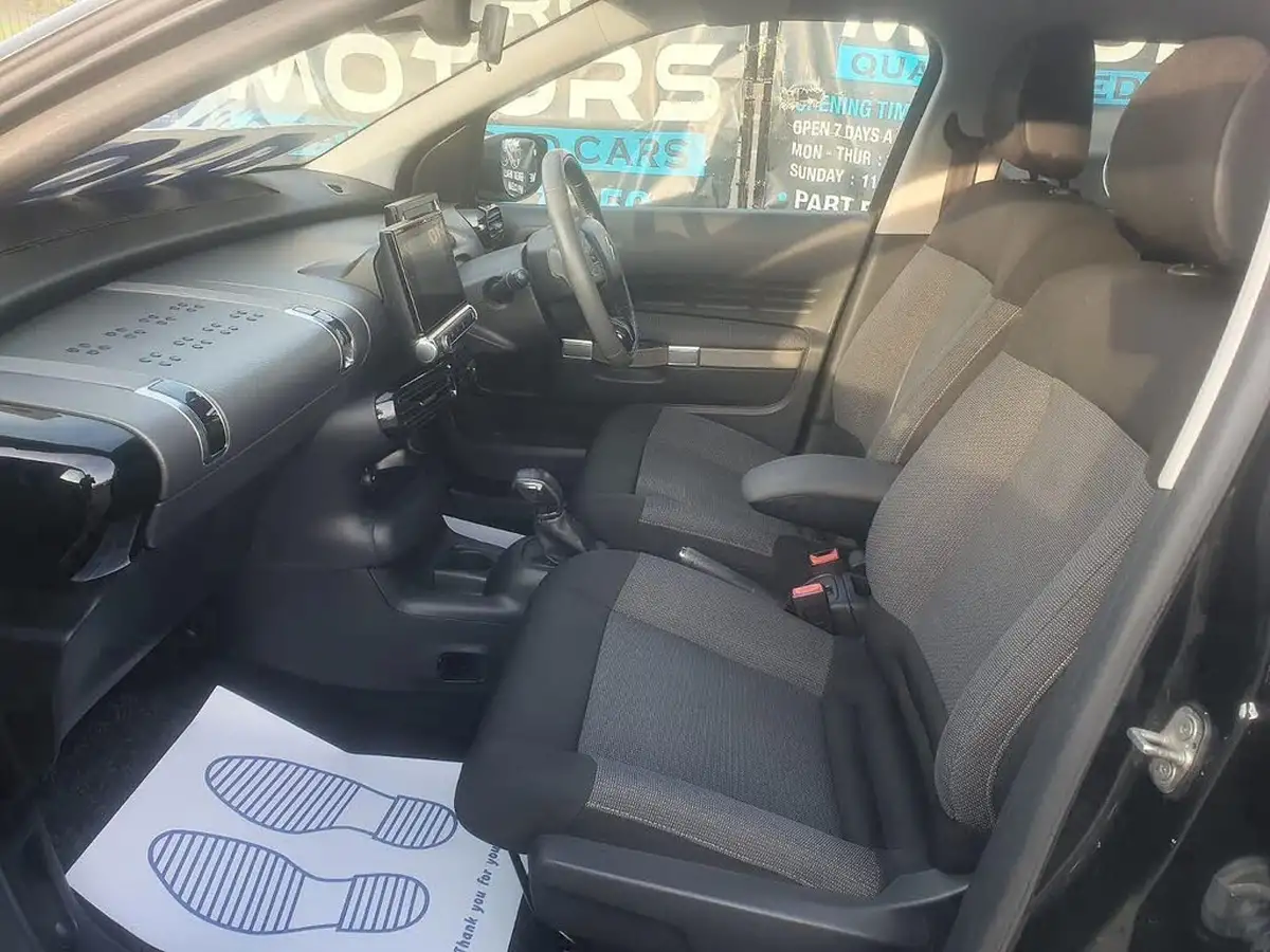 2015-citroen-c4-cactus-16bluehdi-flair-big-18