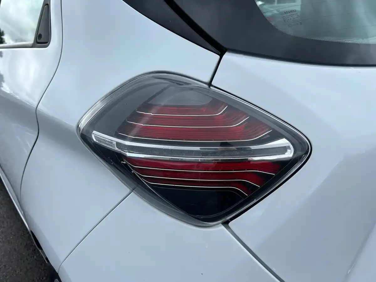 2021-renault-zoe-e-i-iconic-110ps-r110ze50-big-32