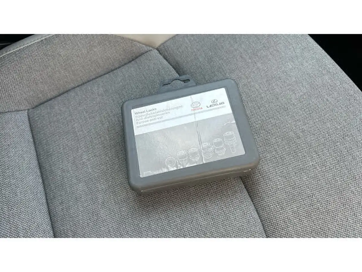 2022-toyota-yaris-cross-15-vvt-i-excel-city-packpan-roof-big-34
