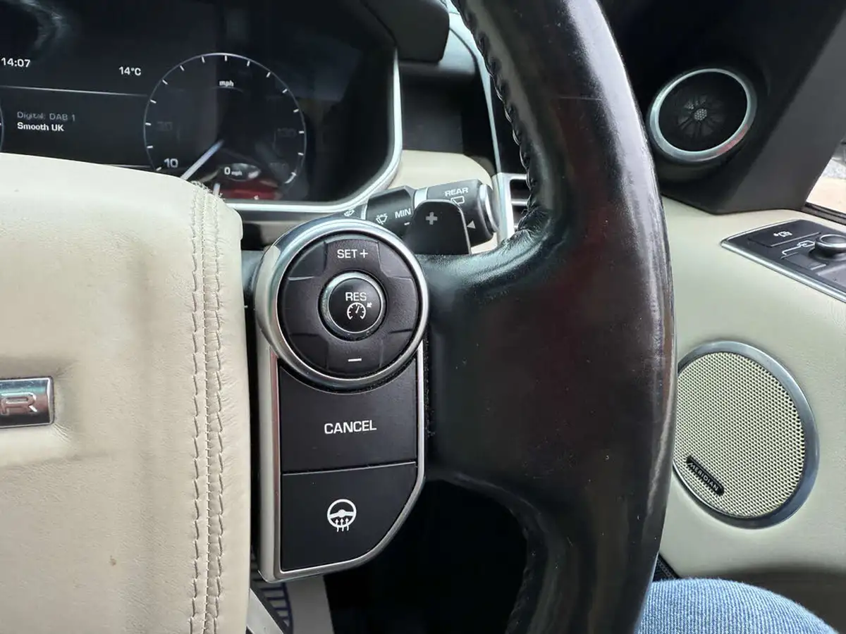 2015-land-rover-range-rover-30tdv6-vogue-big-69