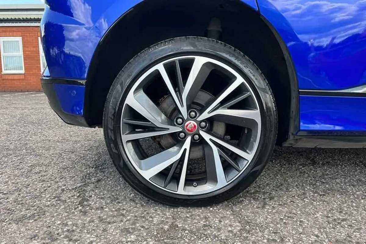 2019-jaguar-i-pace-ev400-hse-big-10
