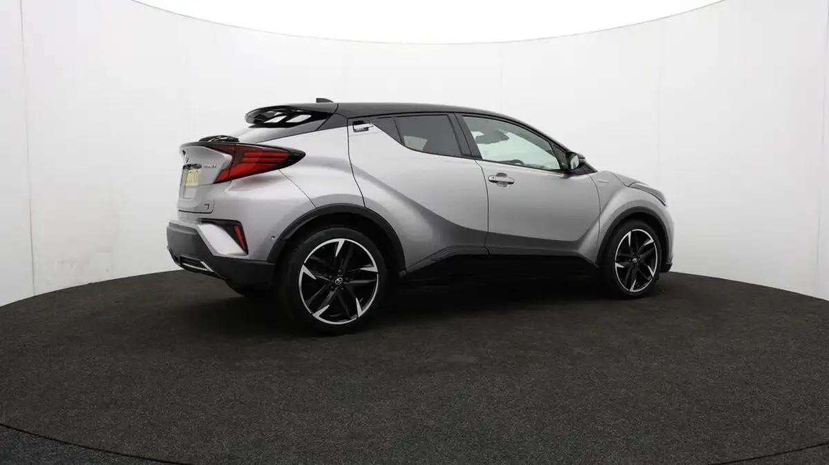 2022-toyota-c-hr-18-vvt-i-gr-sport-big-29