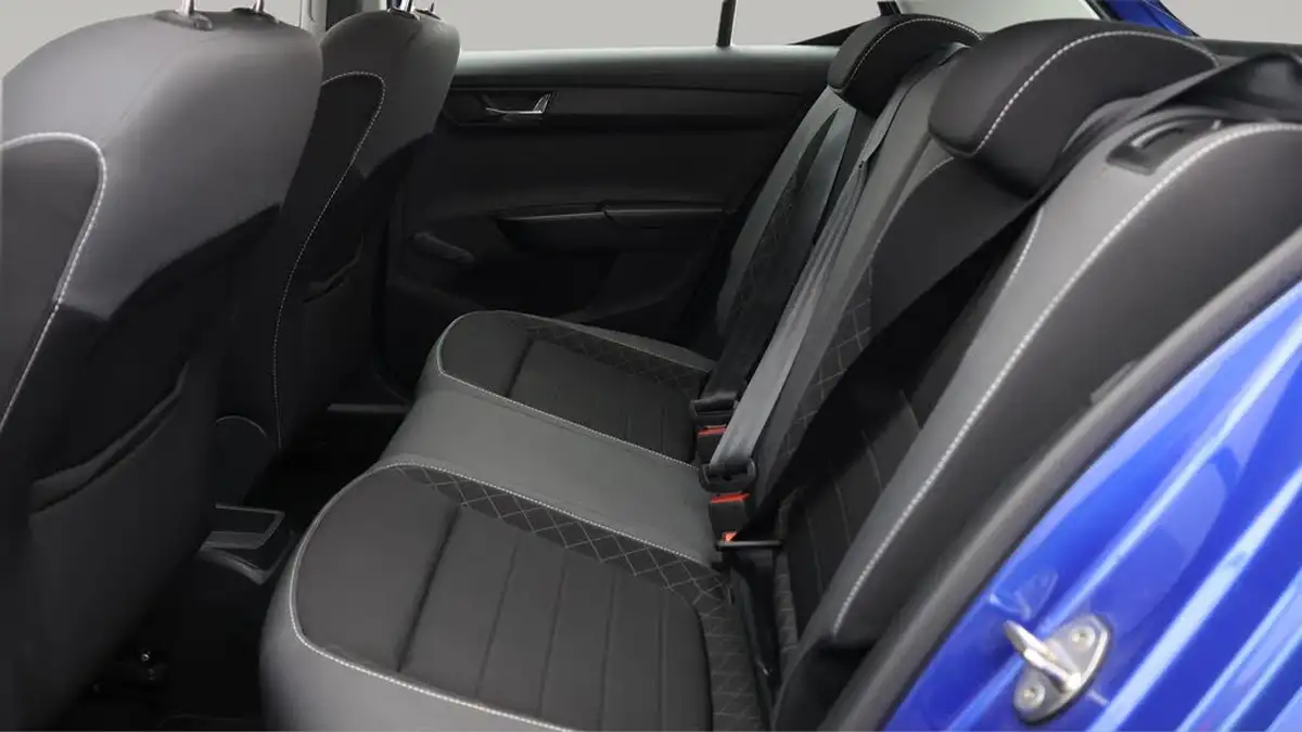 2020-skoda-fabia-10-mpi-colour-edition-60ps-big-16