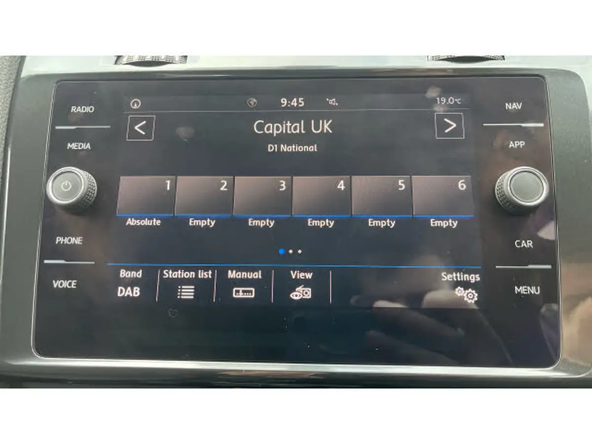 2018-volkswagen-golf-10-tsi-se-nav-110ps-ss-hatchback-5d-big-27