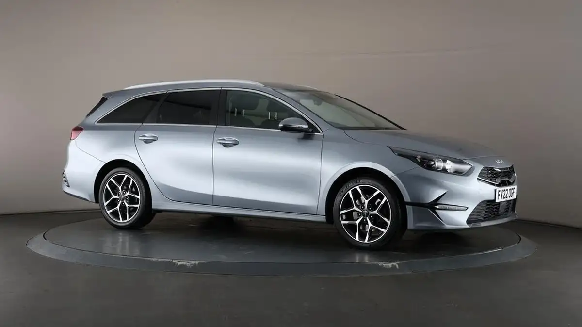 2022-kia-ceed-15-t-gdi-3-sportswagon-big-55