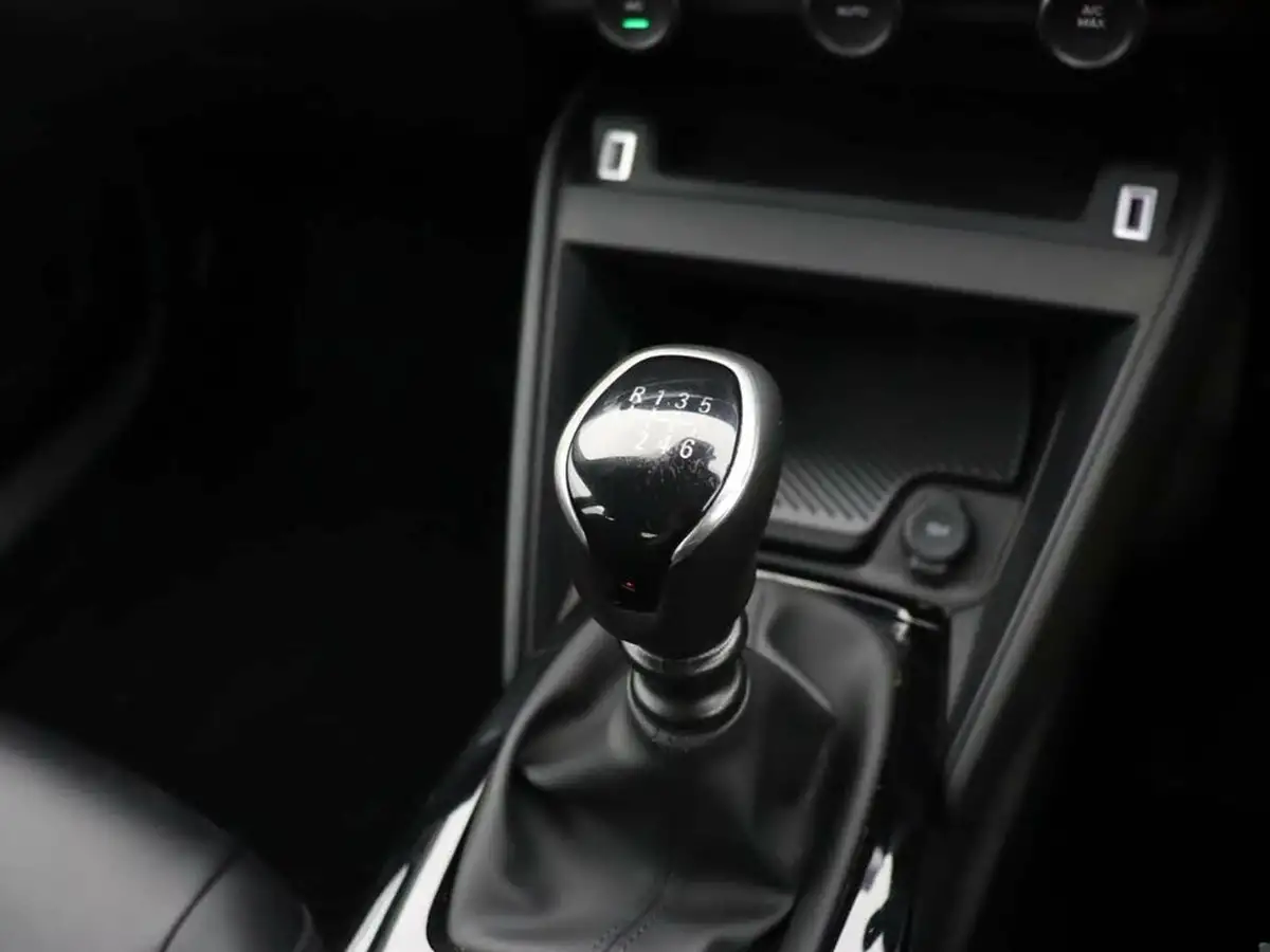 2022-citroen-c4-15bluehdi-sense-plus-110ps-big-32