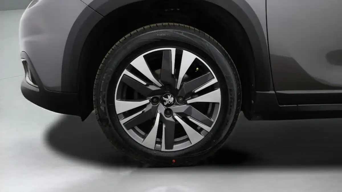 2018-peugeot-2008-suv-12-puretech-allure-82bhp-ss-big-18