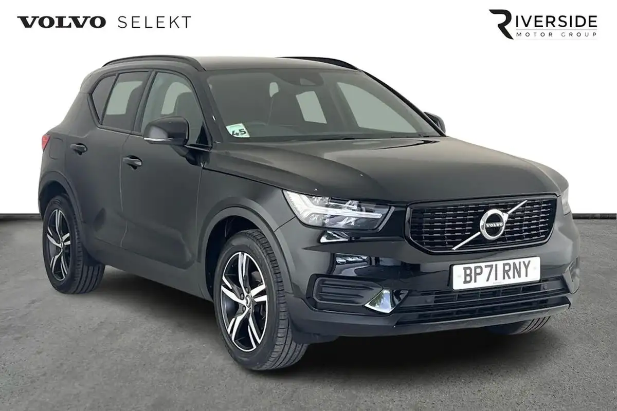 2022-volvo-xc40-15-t3-r-design-auto-big-0