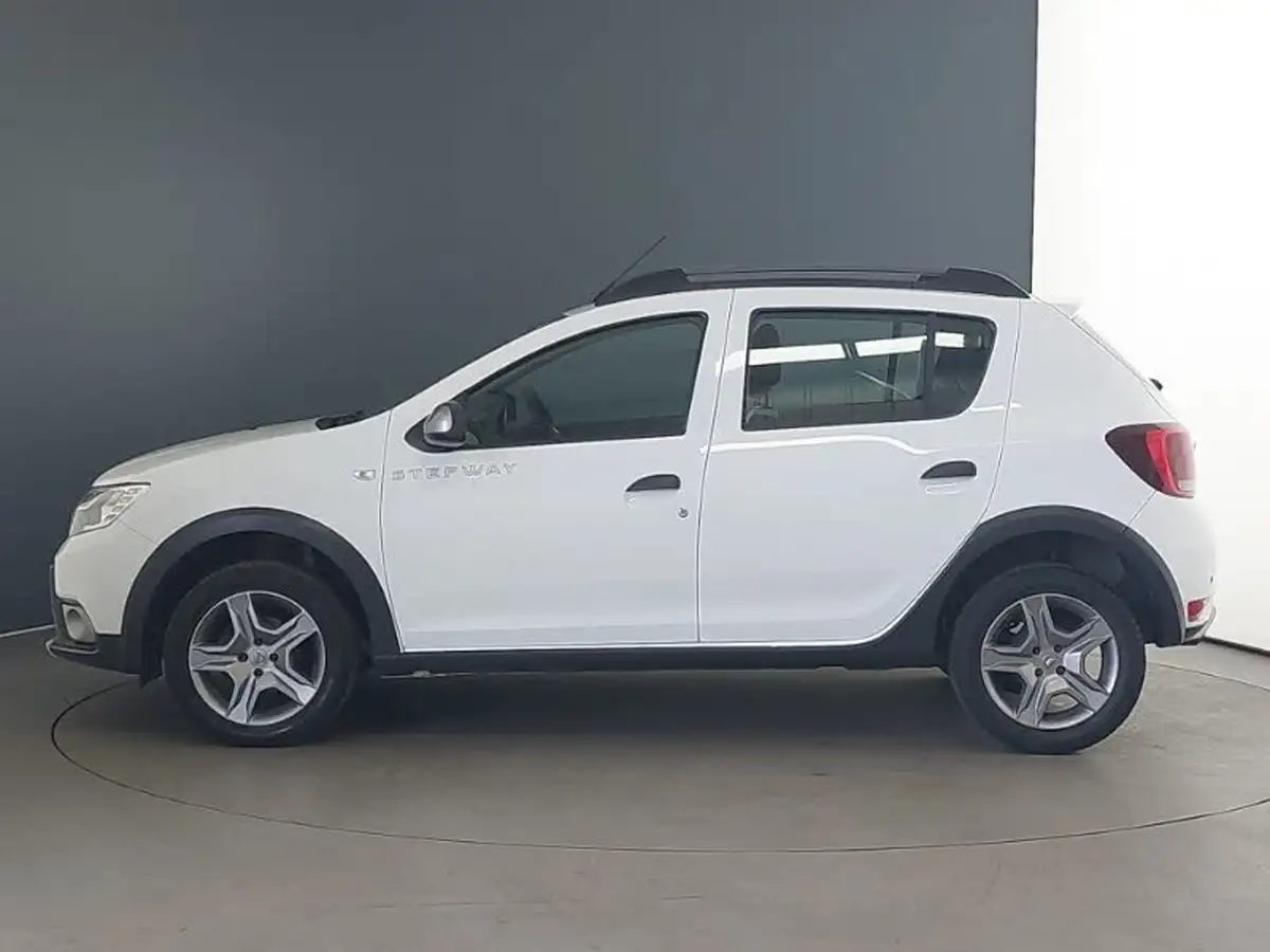 2018-dacia-sandero-stepway-09-tce-essential-big-3