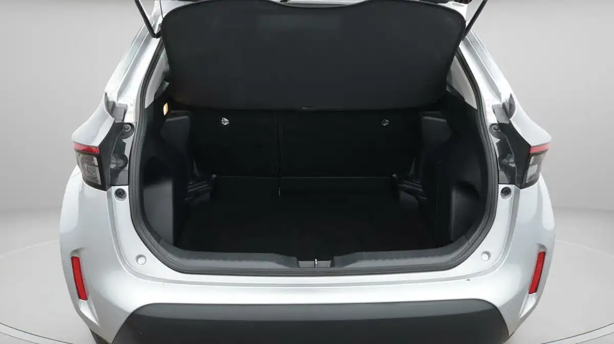 2022-toyota-yaris-cross-15-vvt-i-icon-big-17