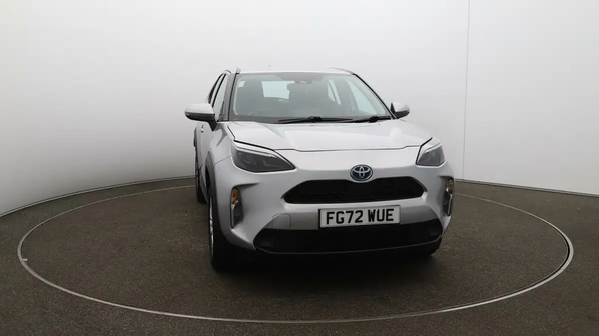 2022-toyota-yaris-cross-15-vvt-i-icon-big-33