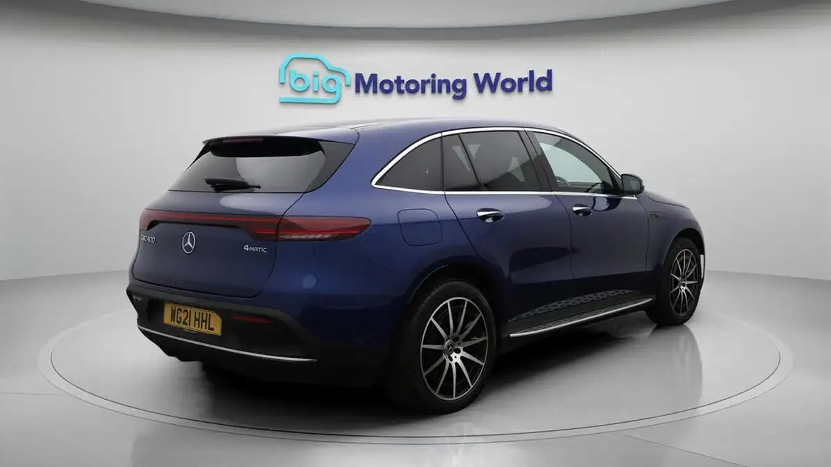 2021-mercedes-benz-eqc-e-eqc-400-amg-line-big-7