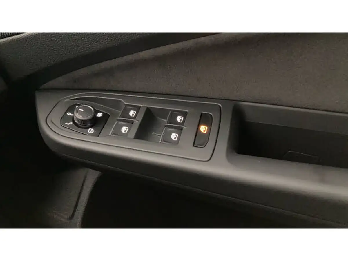 2024-volkswagen-golf-20tdi-r-line-hatchback-dsg-big-29