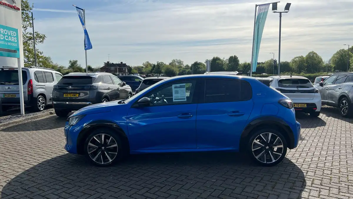2022-peugeot-208-12-puretech-gt-100bhp-eat8-big-5