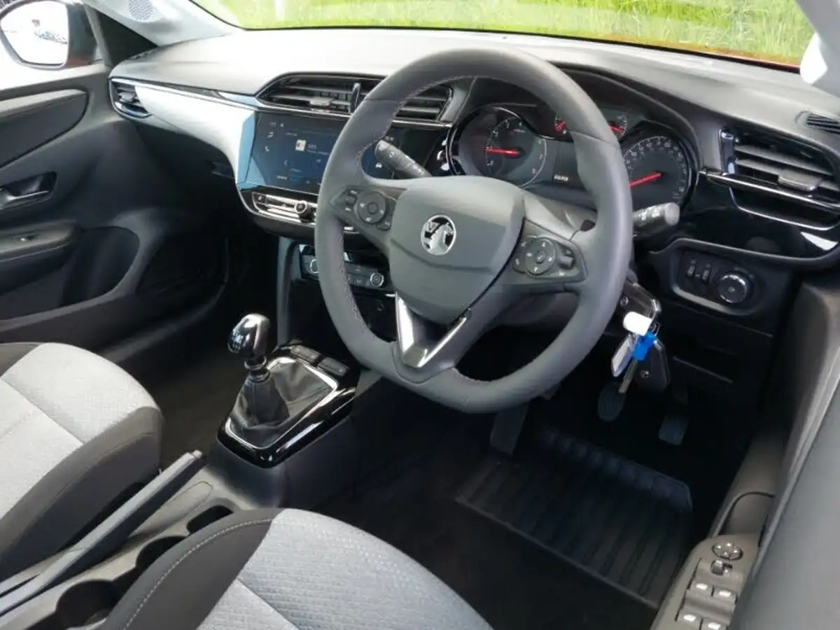 2024-vauxhall-corsa-12-turbo-design-big-11