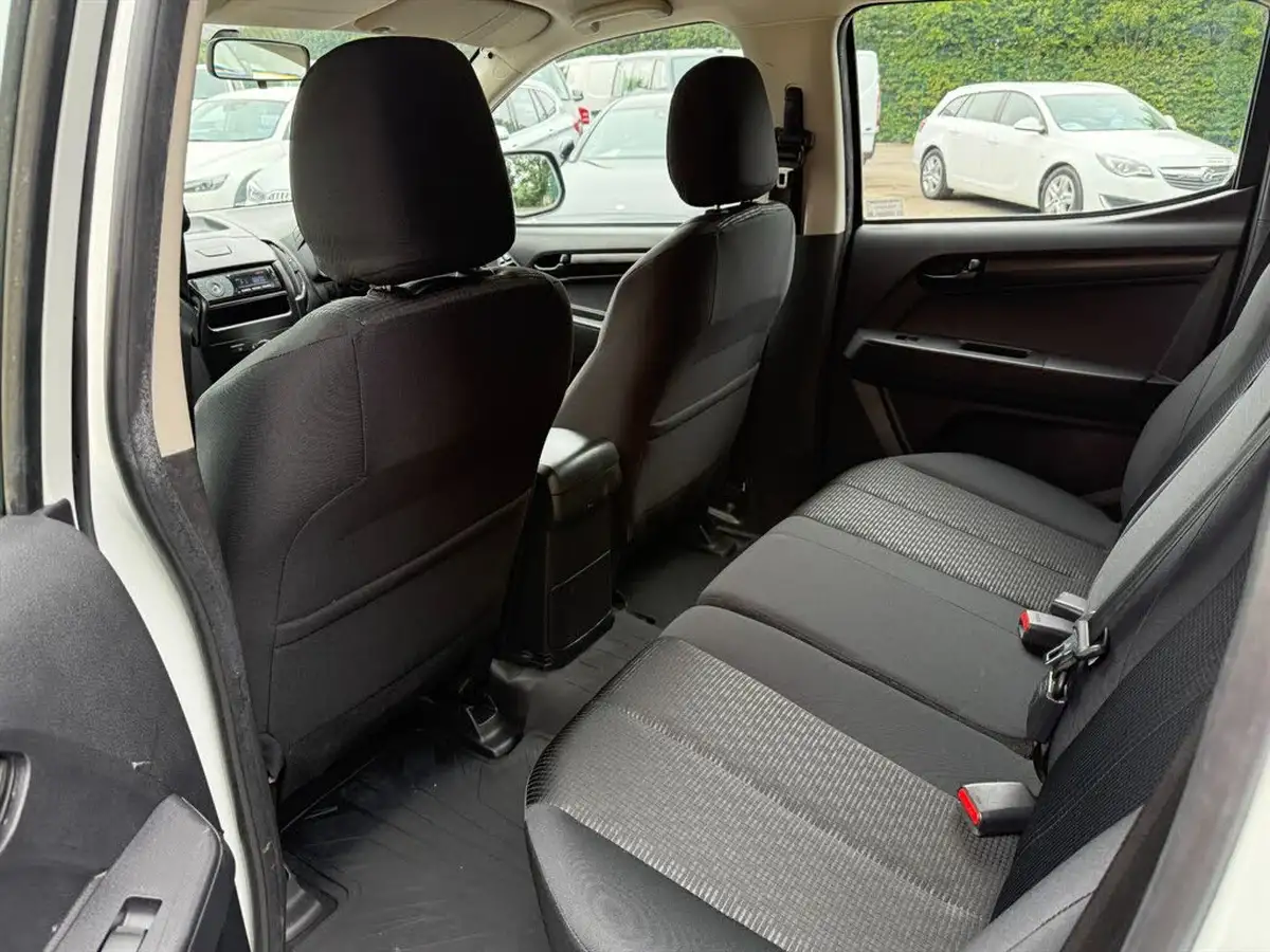 2019-isuzu-d-max-19td-workman-big-8