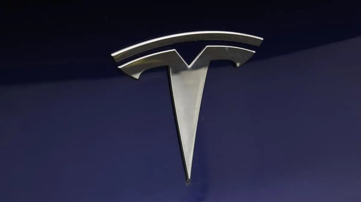 2022-tesla-model-3-e-rwd-big-20