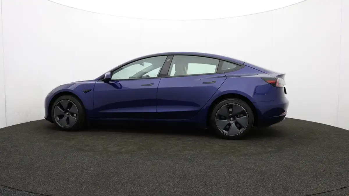 2022-tesla-model-3-e-rwd-big-72