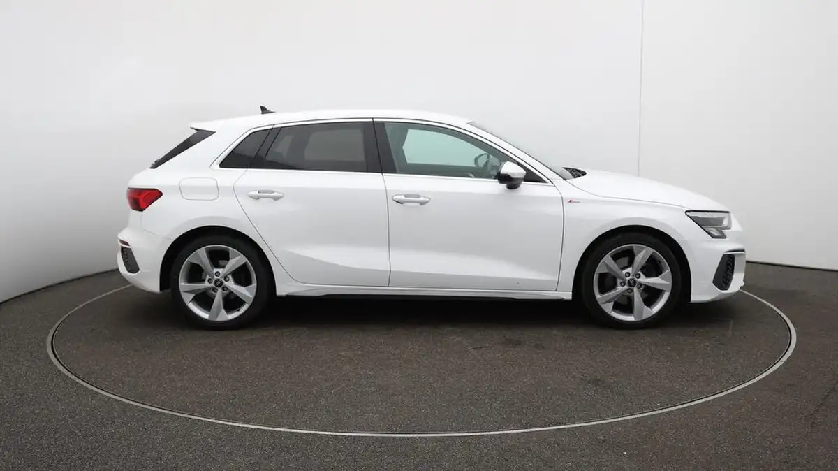 2021-audi-a3-15-35-tfsi-s-line-sportback-5d-big-37