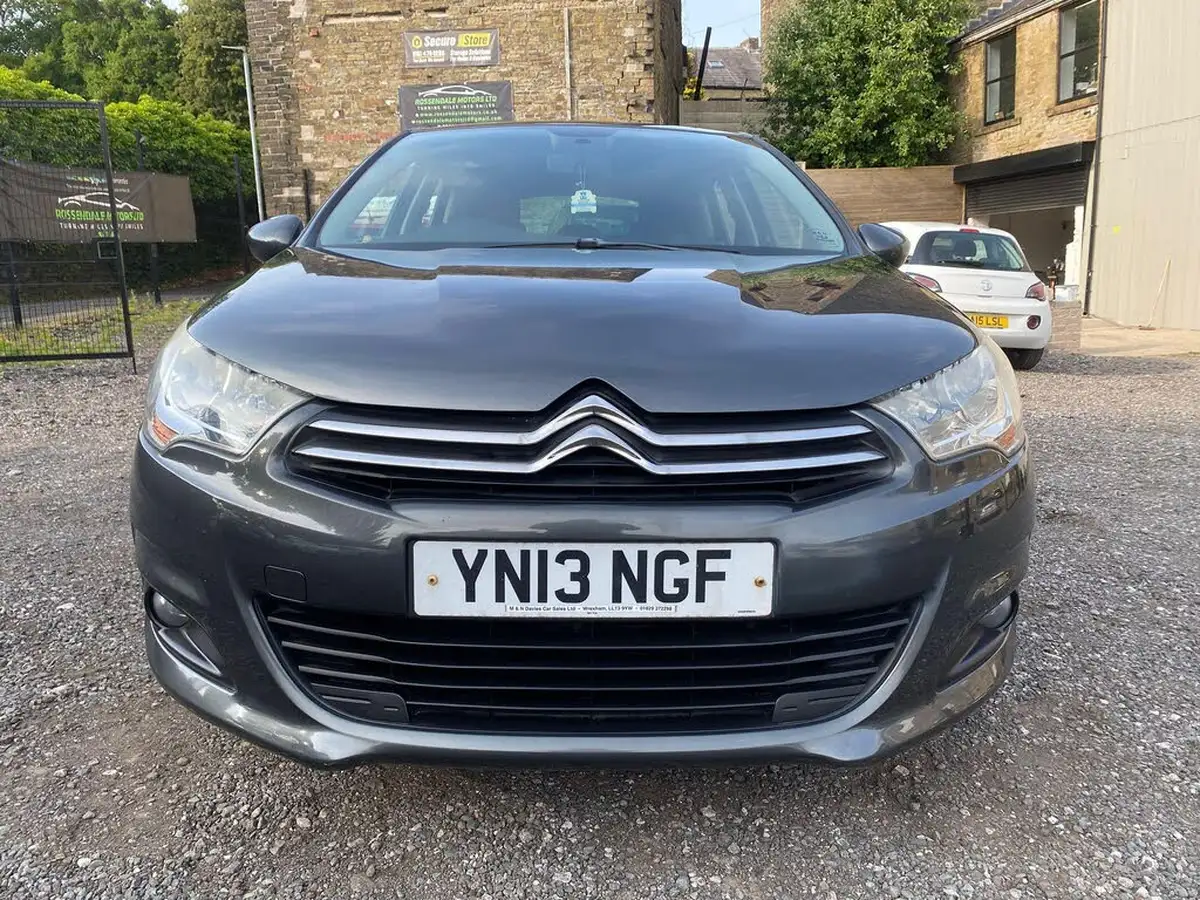 2013-citroen-c4-16-vtr-big-2