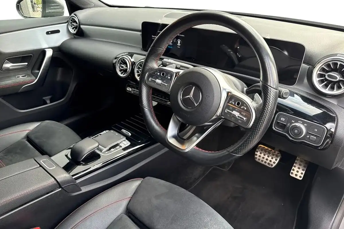 2019-mercedes-benz-a-class-13-a200-amg-line-premium-hatchback-5d-7g-dct-big-13
