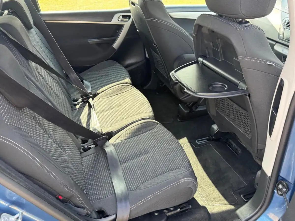 2012-citroen-c4-picasso-16e-hdi-edition-big-16
