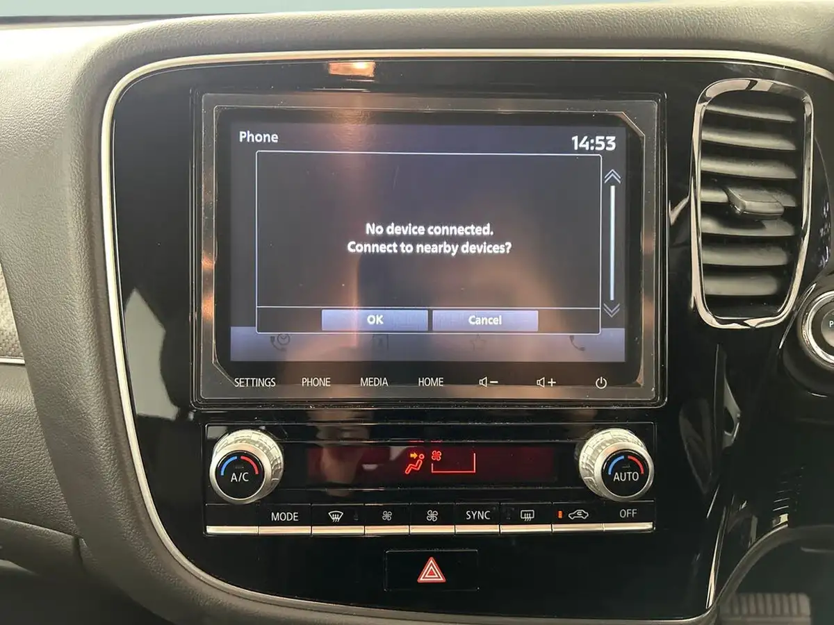 2021-mitsubishi-outlander-24-dynamic-phev-big-34