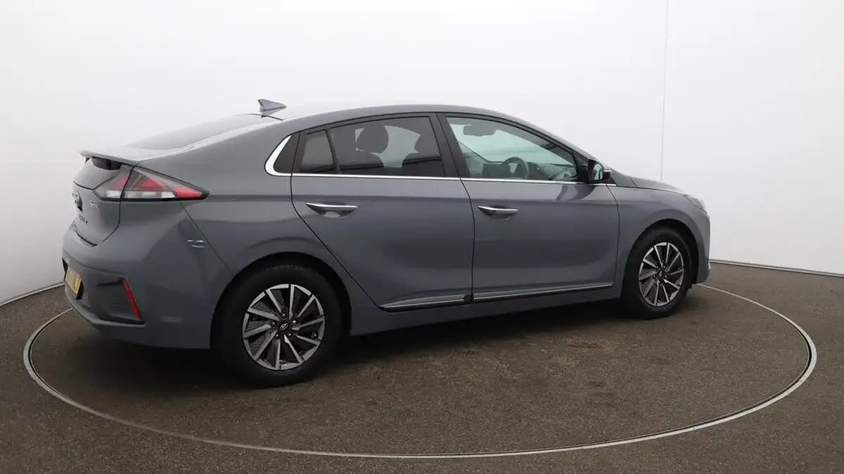 2021-hyundai-ioniq-e-premium-electric-100kw-big-46