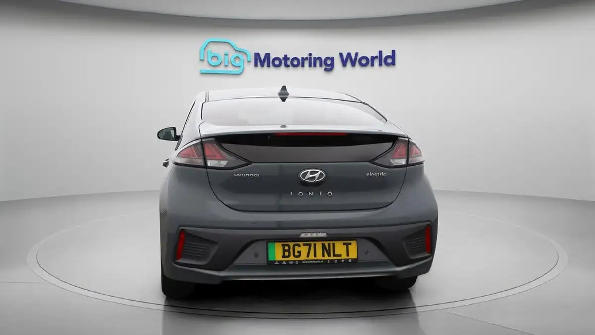 2021-hyundai-ioniq-e-premium-electric-100kw-big-6